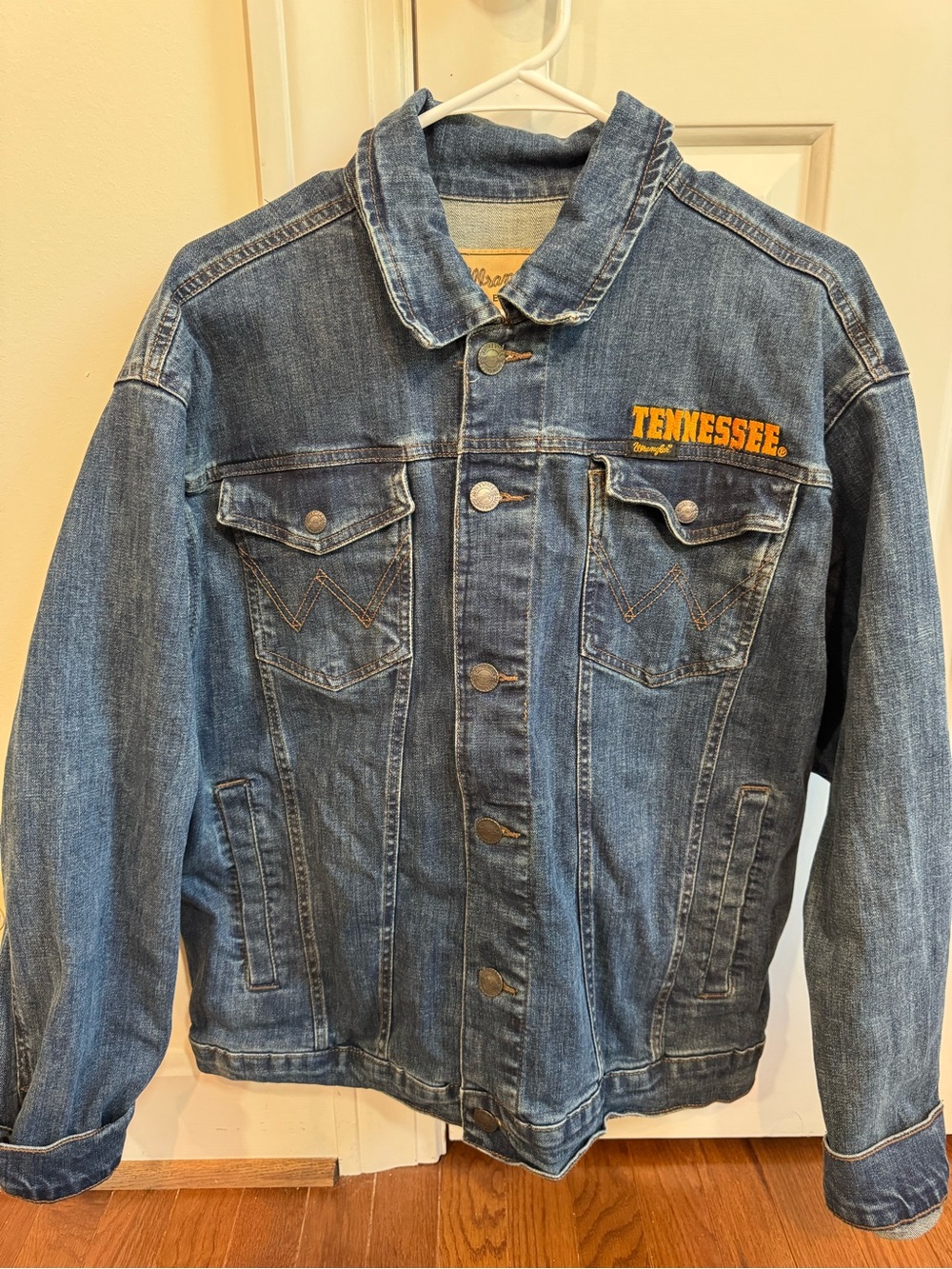 Men's Colosseum x Wrangler Tennessee Volunteers Retro Button-Up Denim Jacket